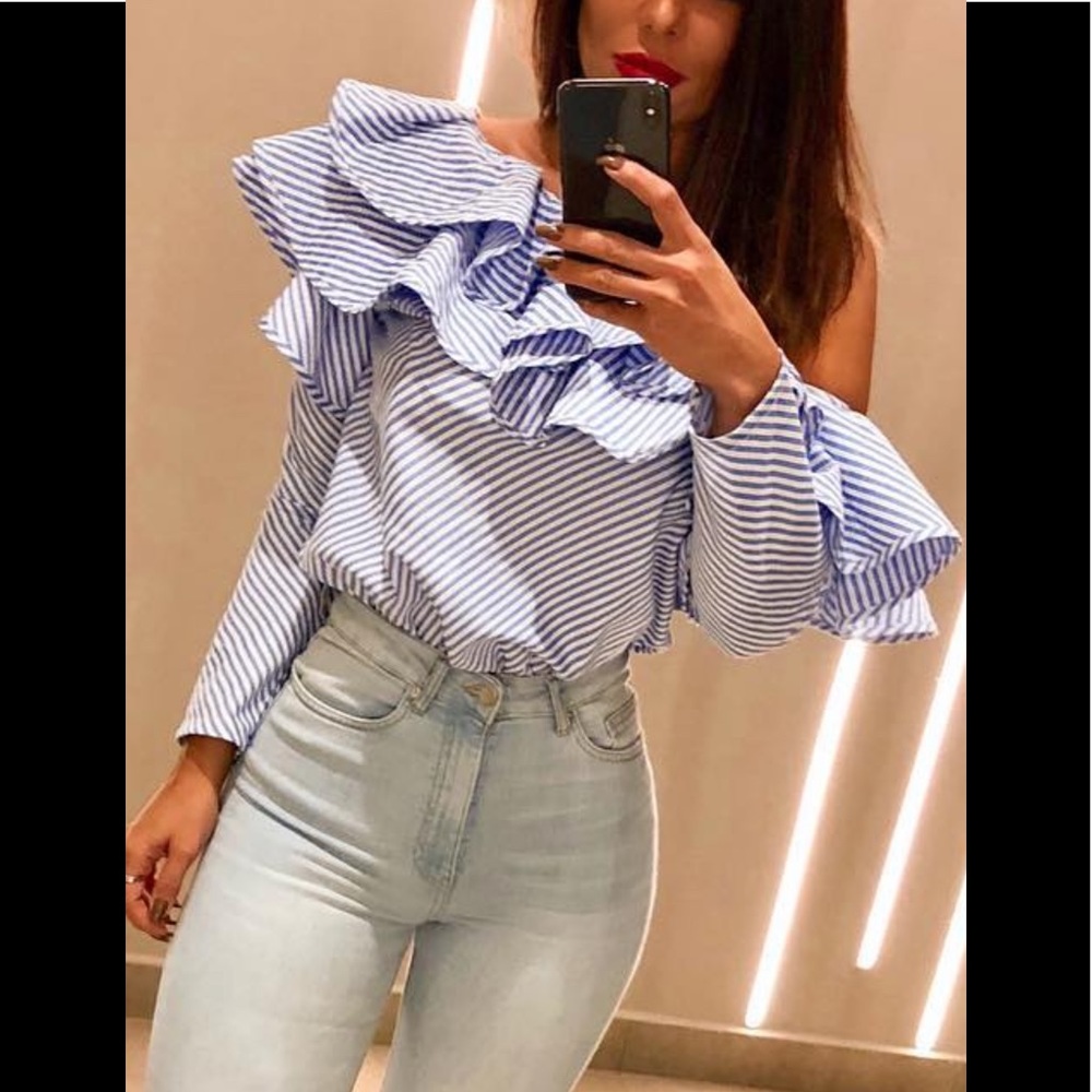 Ruffle Top